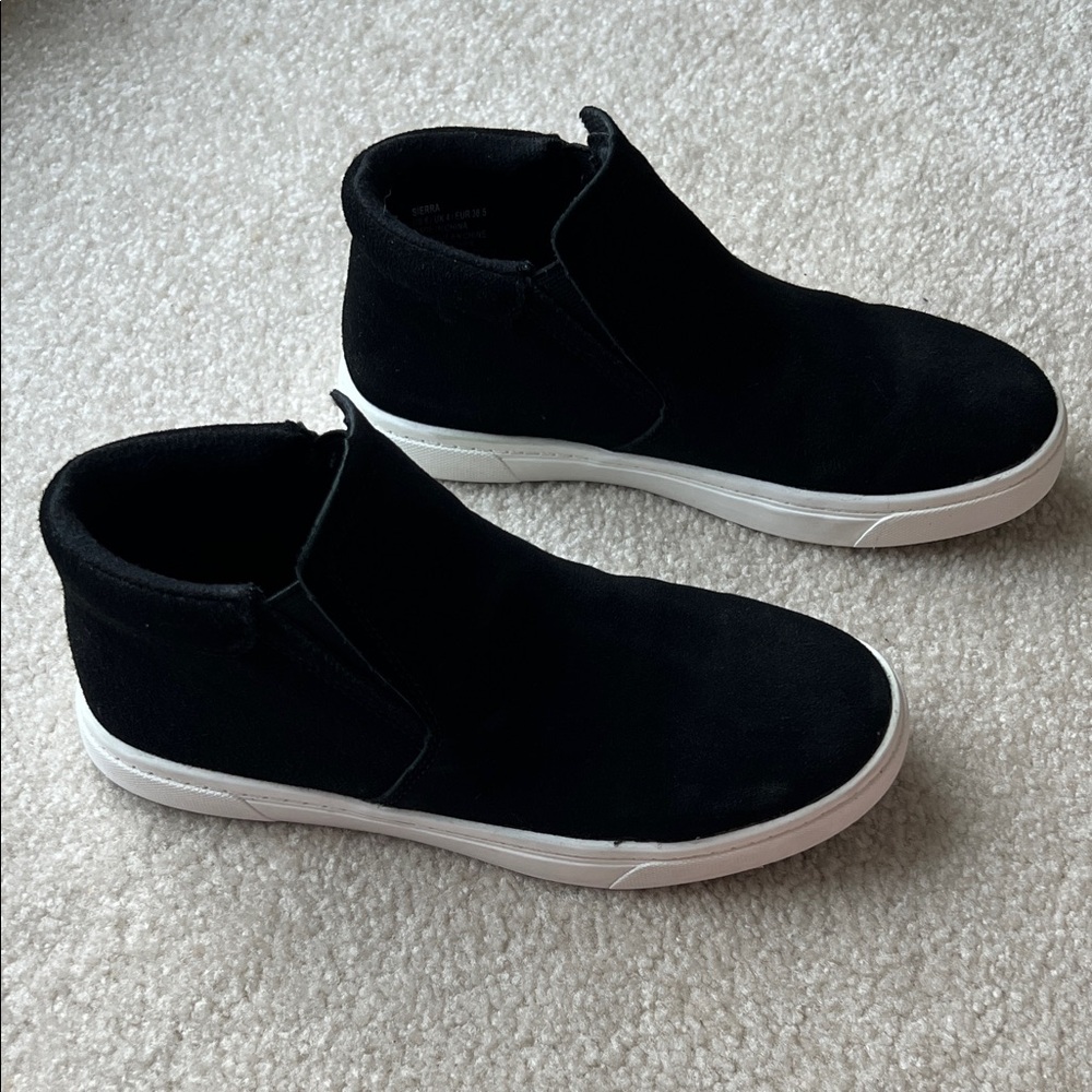 Fabletics Sierra faux suede Sneakers 6